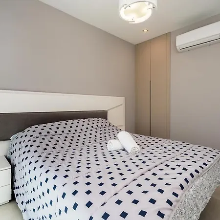Lila Apartment
